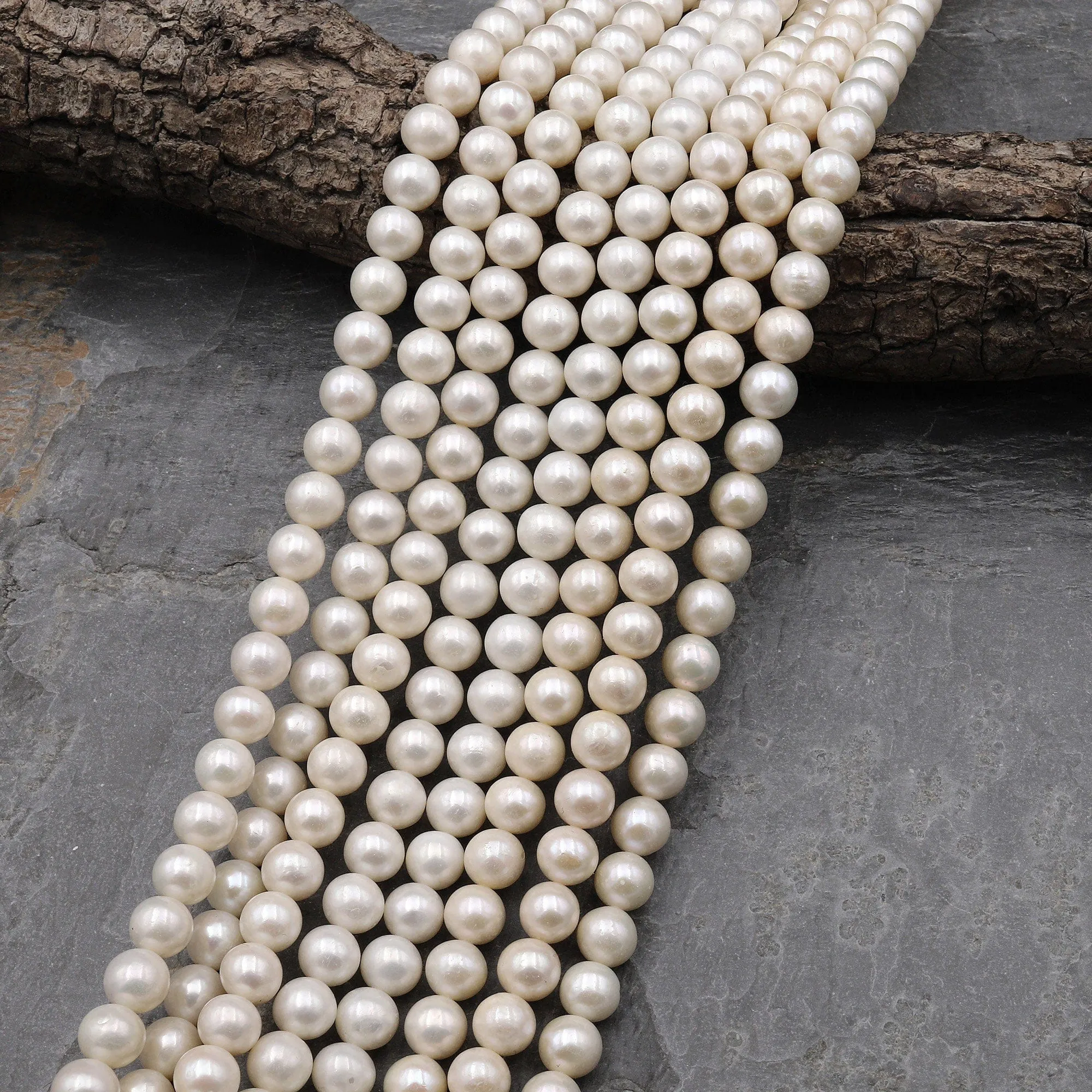 AA Genuine Classic White Freshwater Pearl 8mm Round Pearl 15.5" Strand