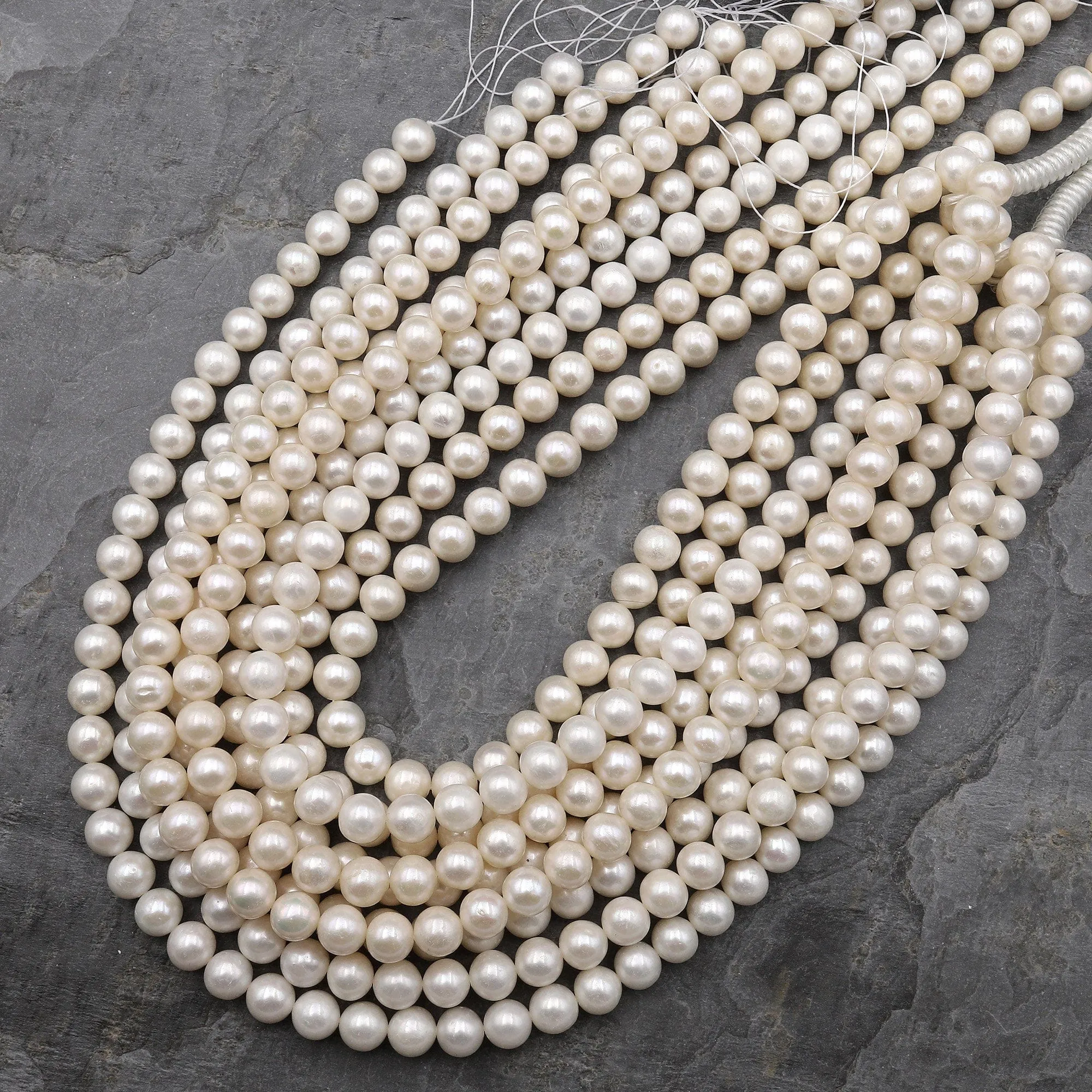 AA Genuine Classic White Freshwater Pearl 8mm Round Pearl 15.5" Strand