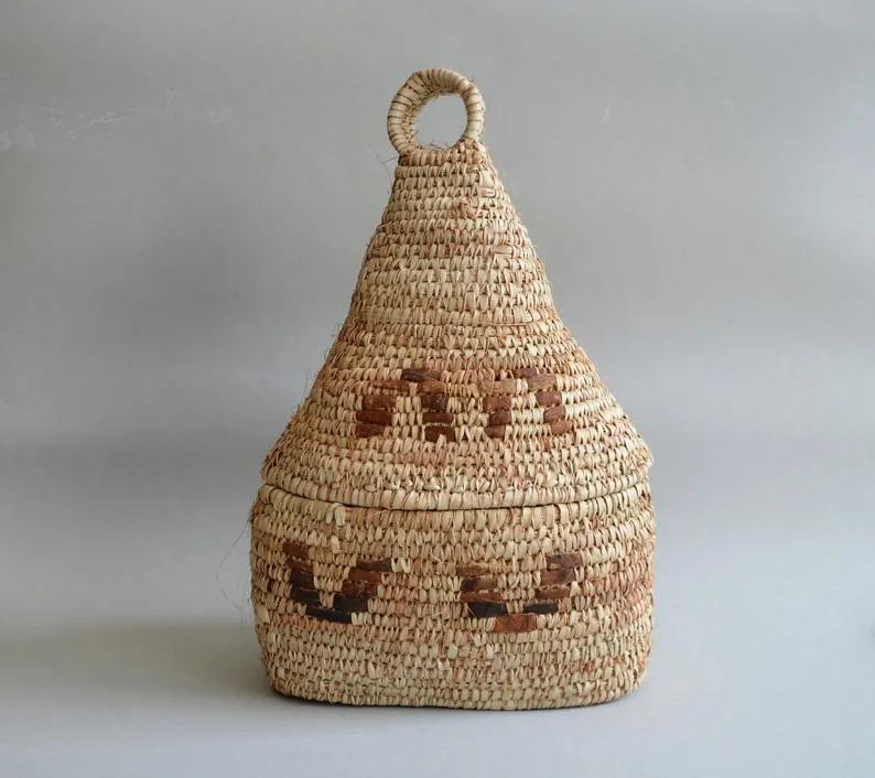 Elegant Rustic basket Palm Straw with leather