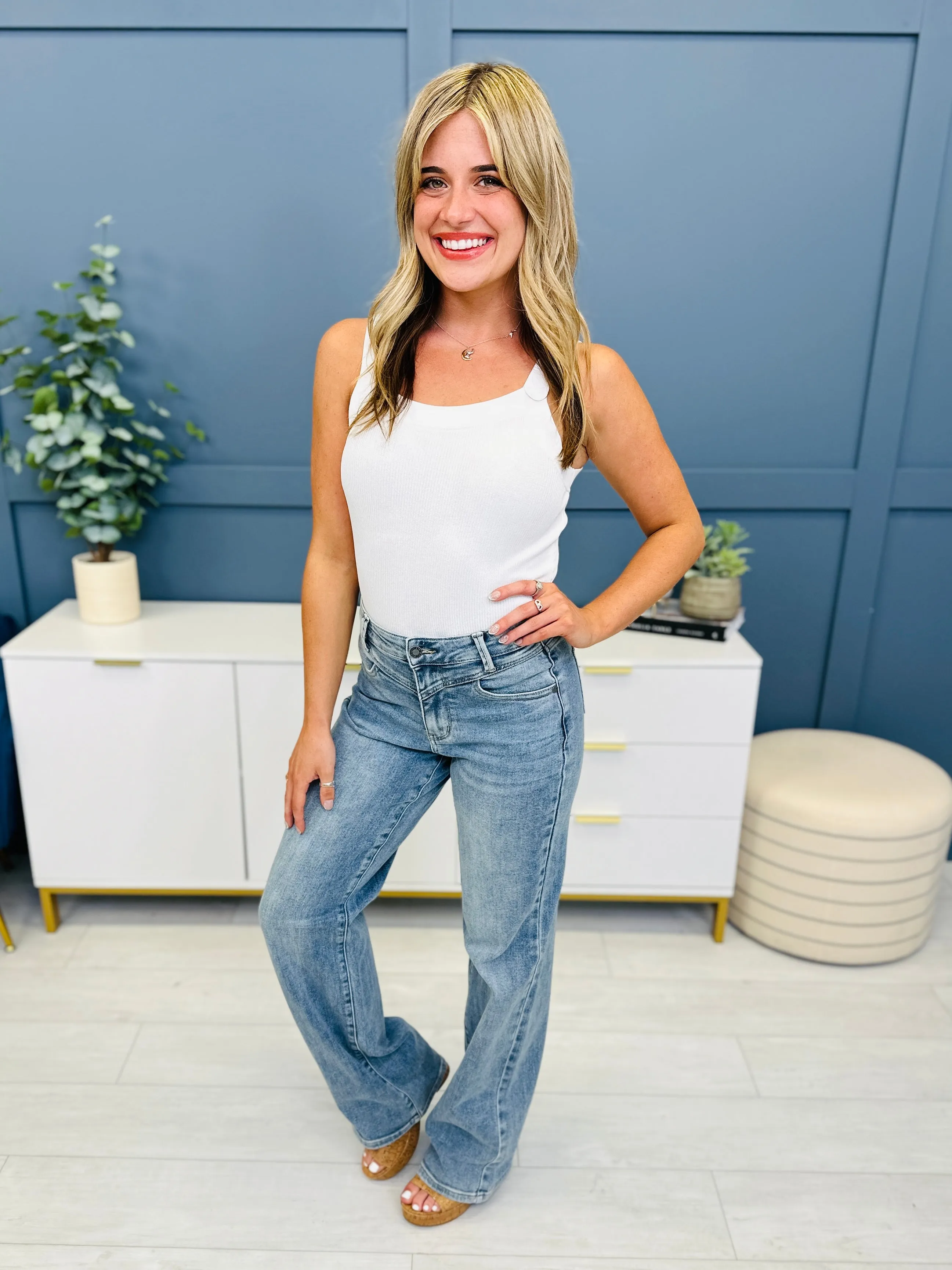 Judy Blue Eyes Wide Open Wide Leg Jeans in Reg/Curvy