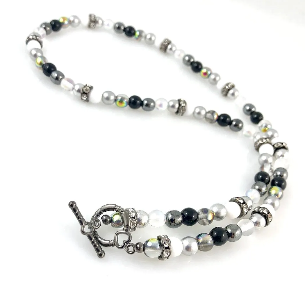 "Classical" Necklace (Black & White)