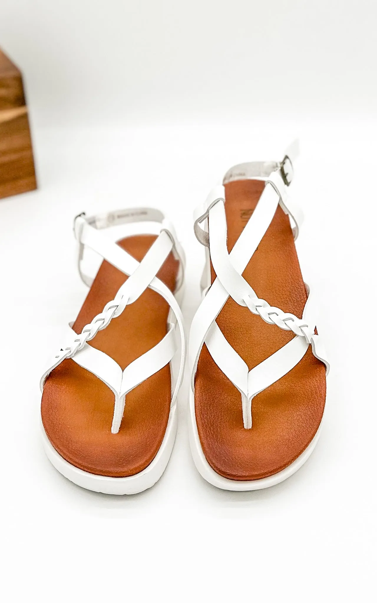 Sela Sandal in White