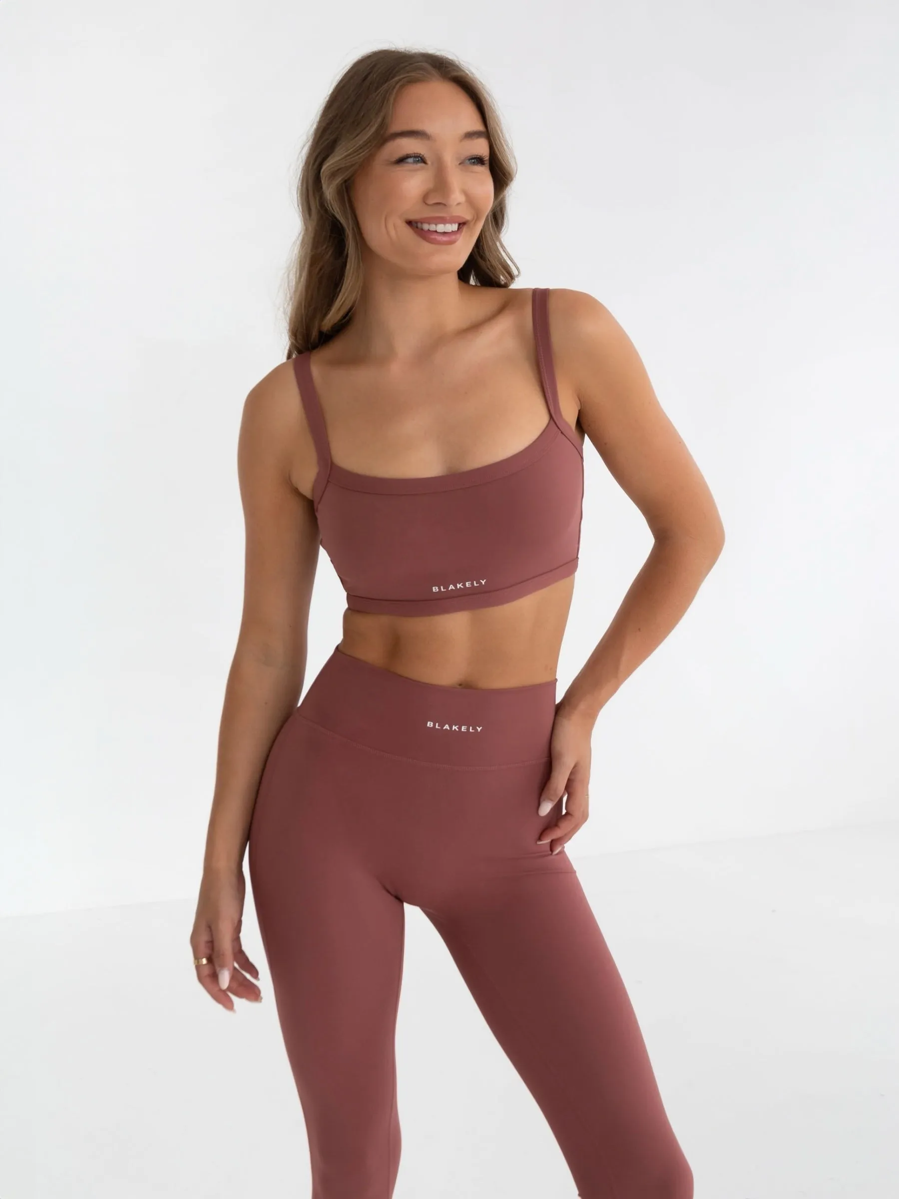 Studio Active Bra - Burnt Mauve