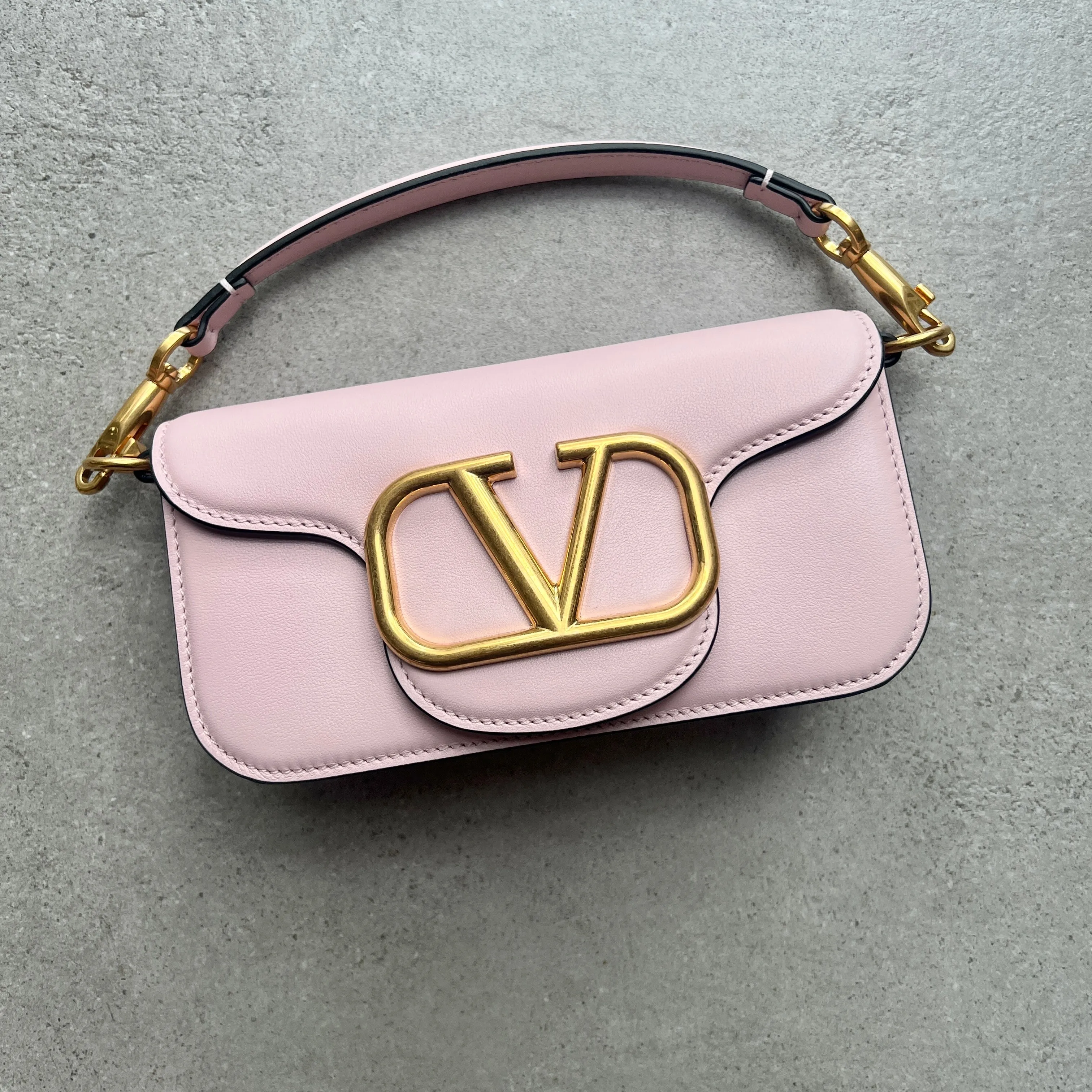 Vlogo Signature Loco Small, Rose Quartz (G)